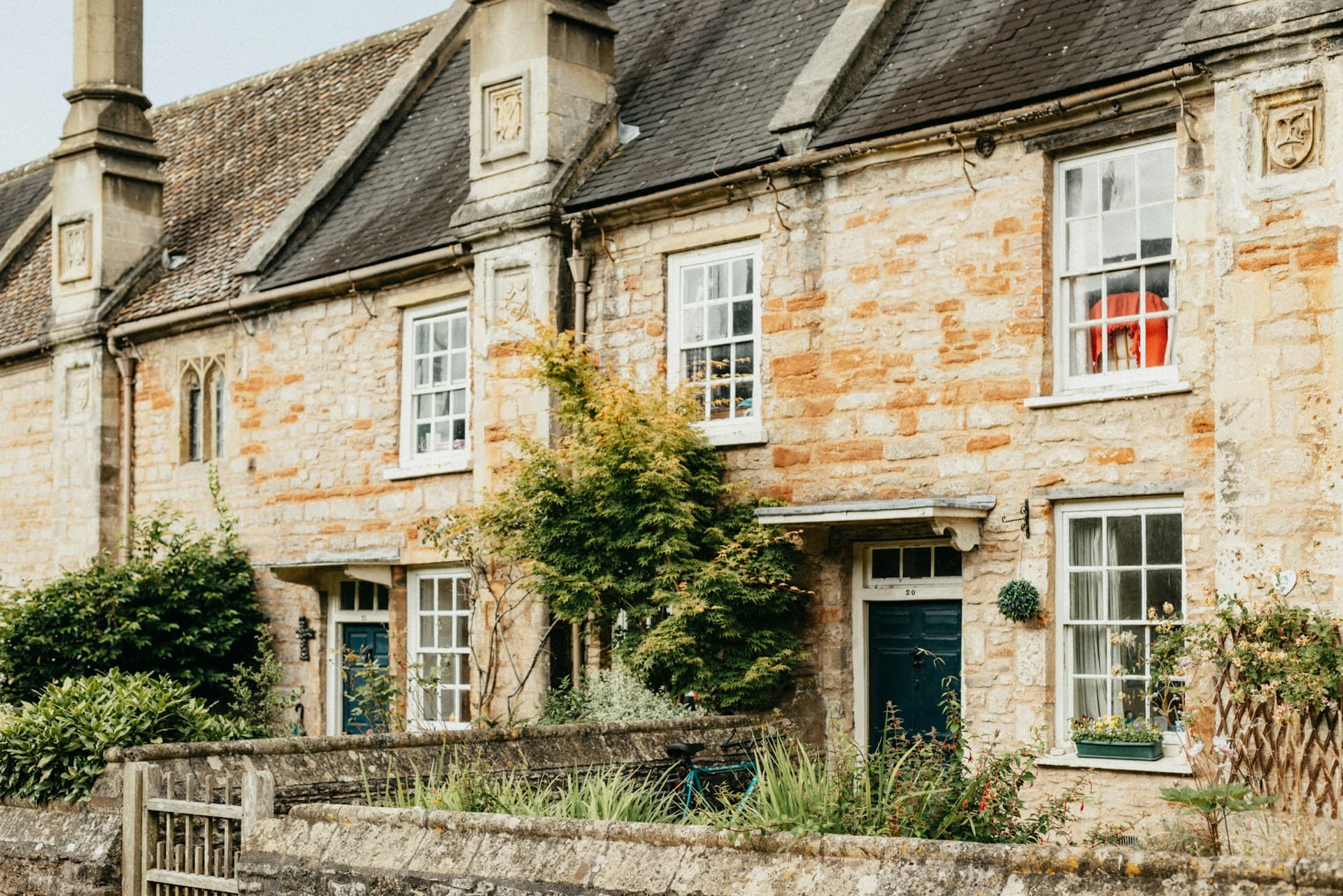 Renting vs Buying in Oxted: Which Is Right for You?
