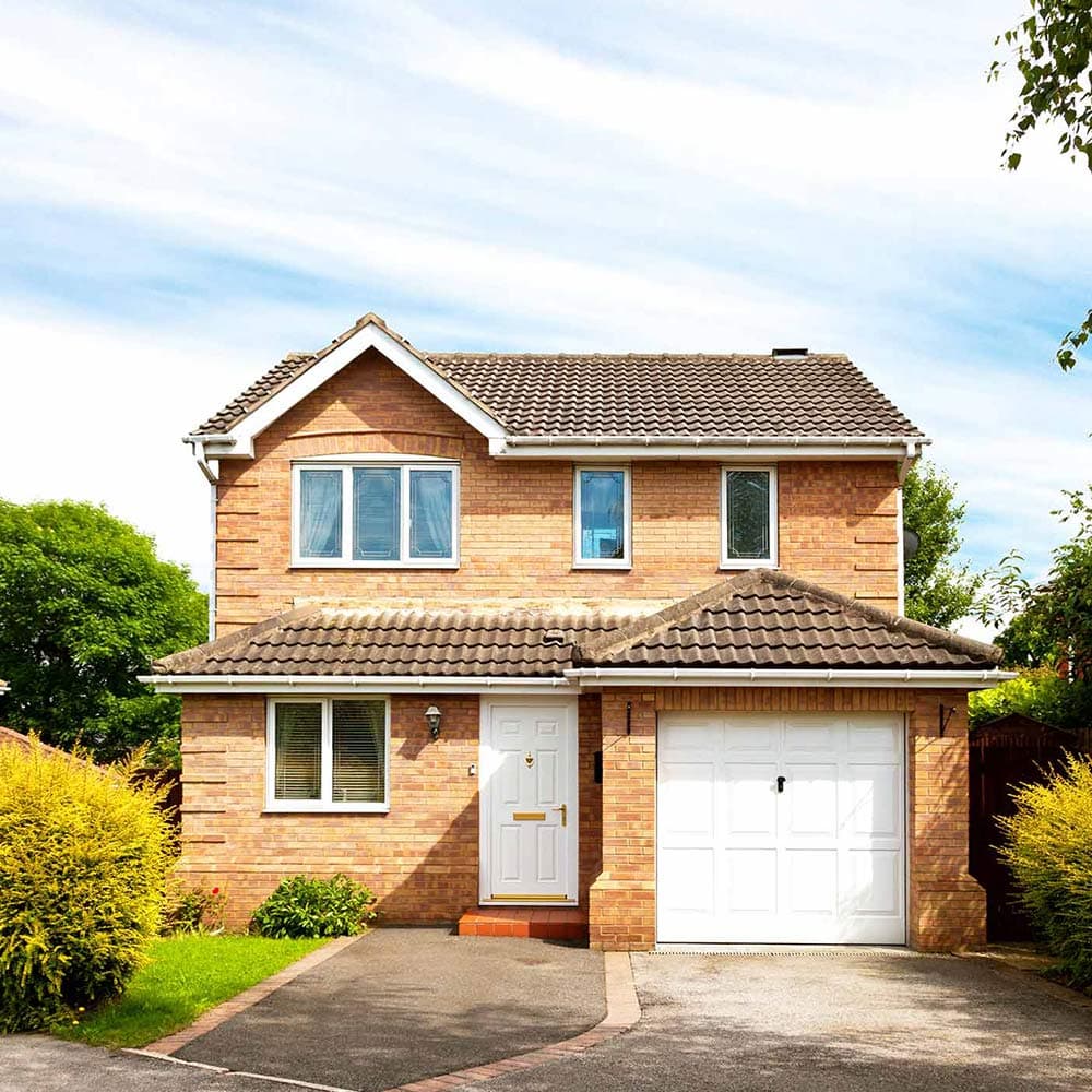 What types of property are there in Oxted?